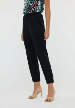 Lee Cooper Nima - Pantalon De Survêtement - Black 7 Lee Cooper Nima - Pantalon De Survêtement - Black -Lee Cooper Boutique 14192e1a0f224870898fadadc190f90c