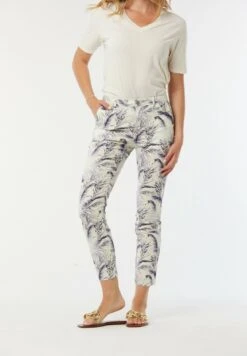 Lee Cooper Jemila - Chino - Marshmallow 12 Lee Cooper Jemila - Chino - Marshmallow -Lee Cooper Boutique 2ddc430ef33249b4b15dec24153d8f99