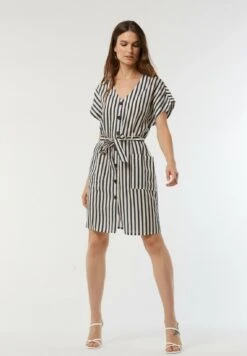 Lee Cooper Luzia - Robe Chemise - Marshmallow -Lee Cooper Boutique 6f34a8a316a64b1ab4b61892d7931e89