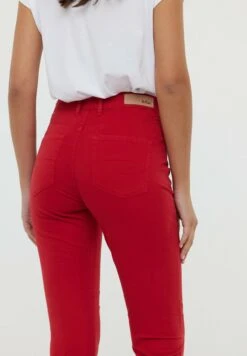 Lee Cooper Jean Slim - Berry 7 Lee Cooper Jean Slim - Berry -Lee Cooper Boutique d16e2035688741cc9354a3c0fcb75339