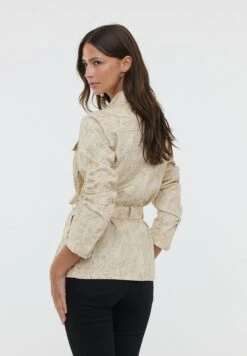 Lee Cooper Vestes Fahara - Veste Légère - Cream 6 Lee Cooper Vestes Fahara - Veste Légère - Cream -Lee Cooper Boutique e7cb5f272a7648478ae53f1e19e101ac