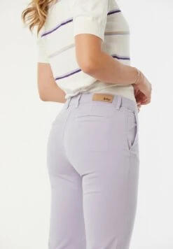 Lee Cooper Jemila - Pantalon Classique - Mauve 9 Lee Cooper Jemila - Pantalon Classique - Mauve -Lee Cooper Boutique f9c51f16f57d460695088392a86b685d